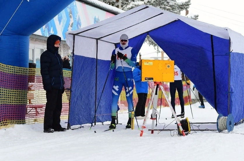 Сергей Устюгов на старте второй гонки