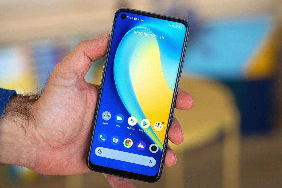 Realme 7 5G - первый достойный аналог 