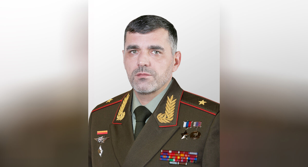 Алибек Делимханов, заместитель командующего Северо-Кавказским округом войск национальной гвардии Российской Федерации, Герой России