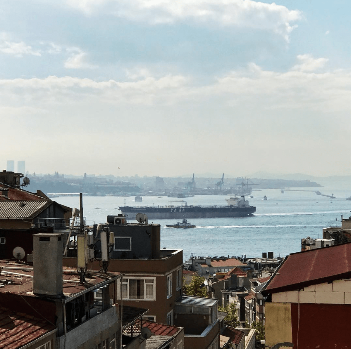 Стамбул - живем в квартире с видом на Босфор, которую арендовали на Airbnb