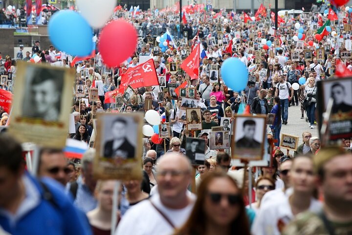 АКЦИЯ "БЕССМЕРТНЫЙ ПОЛК". ФОТО: КИРИЛЛ ЗЫКОВ / АГН "МОСКВА" 