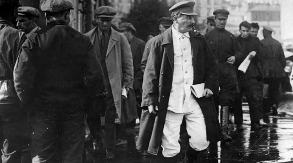 Иосиф Виссарионович не был модником. Для осознания своего величия, ему хватало единоличной власти