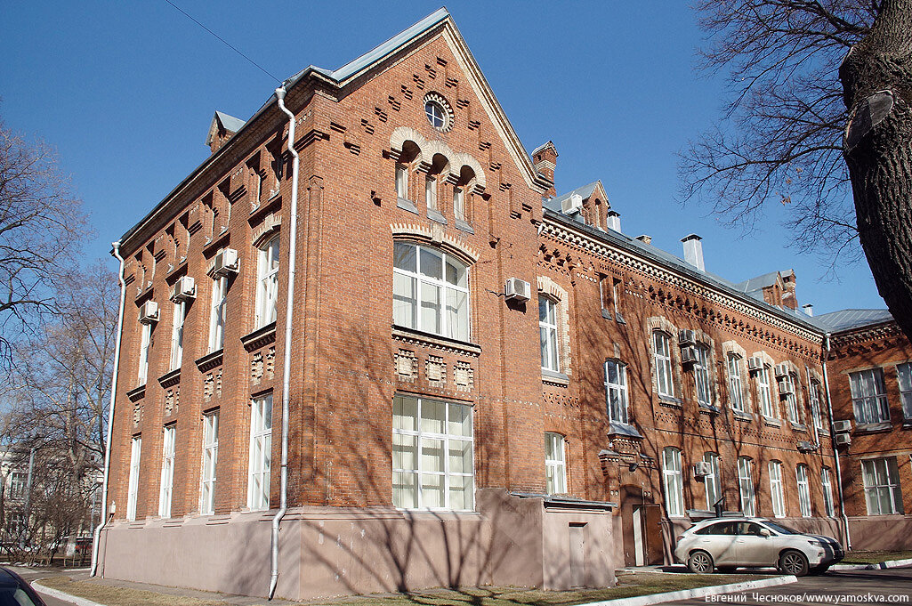 Ул б пироговская. Большая Пироговская улица. Москва улица большая Пироговская д19. Москва большая Пироговская .детская больница 19. Большая Пироговская 19с1 Сеченова.