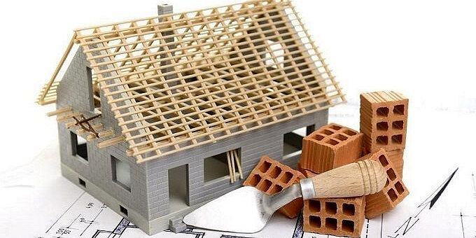 На строительном рынке представлено множество строительных материалов, каждый из которых имеет свои преимущества, недостатки, а также области применения