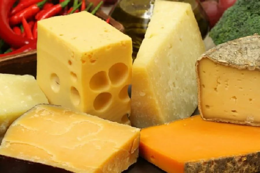Самый популярный сыр. Сыр твердый. Твердый сычужный сыр. Полутвердые сорта сыра. Твердые и полутвердые сыры.