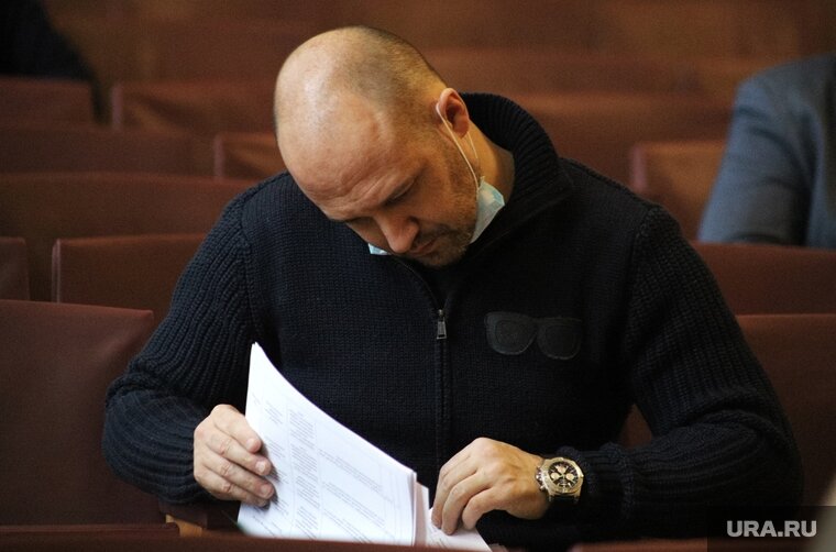    Артем Исламов будет оспаривать решение о лишении депутатского мандата за счет на Кипре трехлетней давности