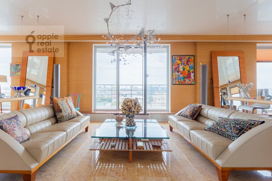 Фото из архива Apple Real Estate