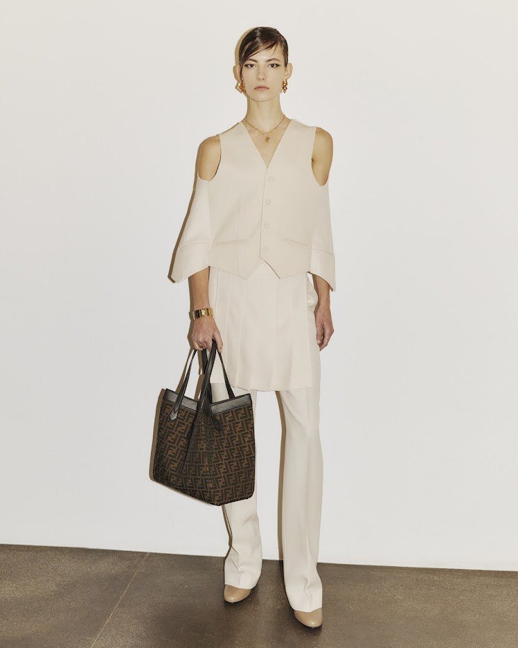    Fendi представил сумку-трансформер Origami (фото 1)