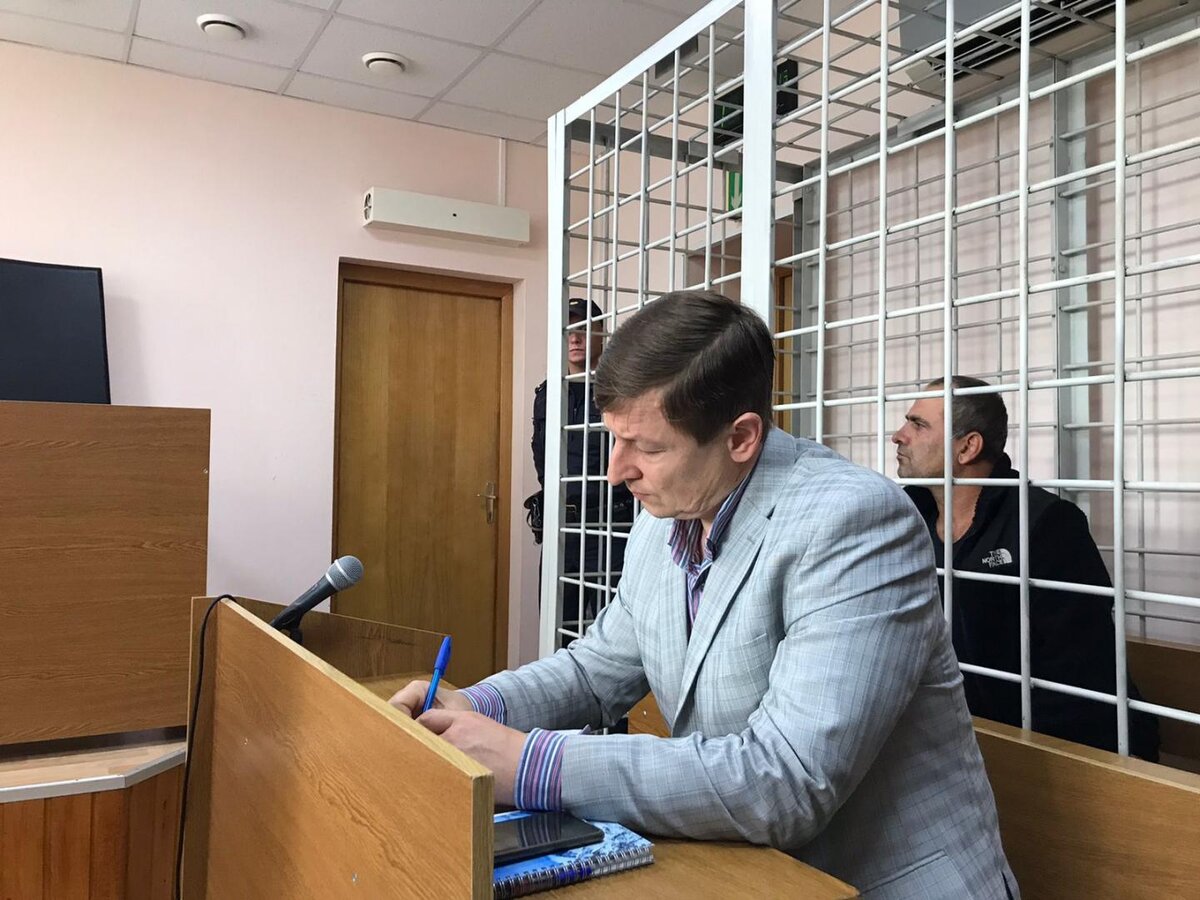    Владелец "Шаурмы на Гагарина" приговорён к 2 месяцам домашнего ареста