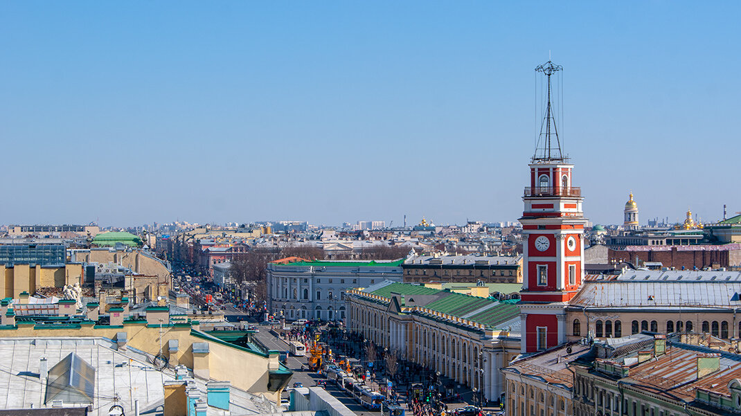 Башня на невском проспекте возле гостиного двора