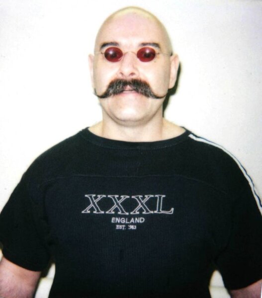 Майкл Гордон Питерсон (Чарльз Бронсон)