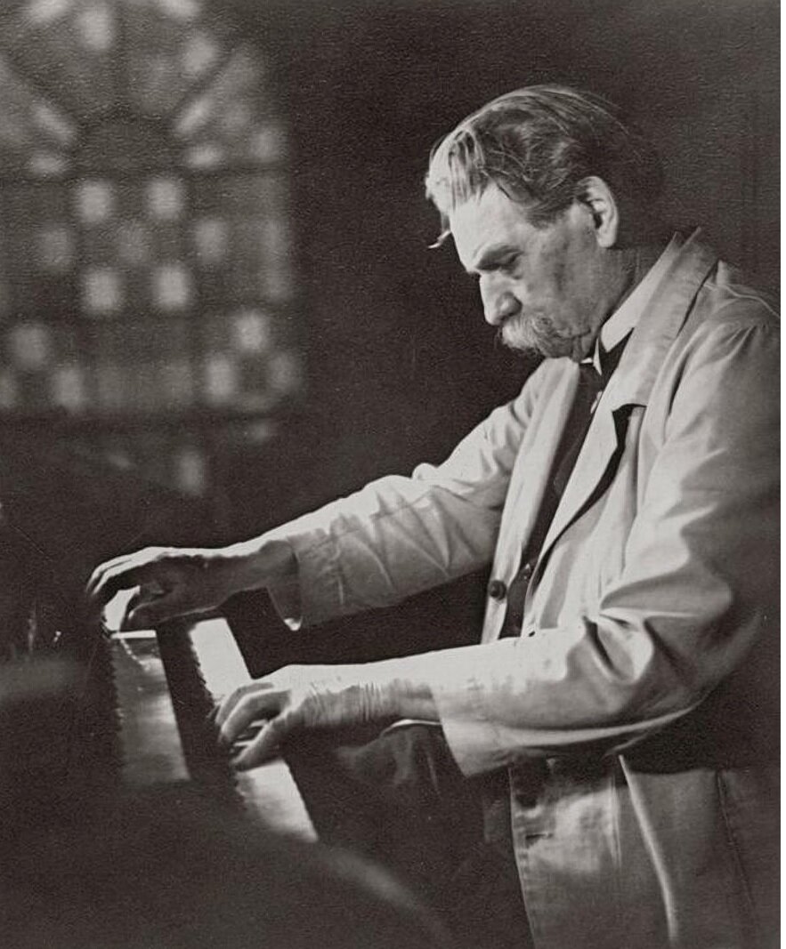 Альберт Швейцер за органом