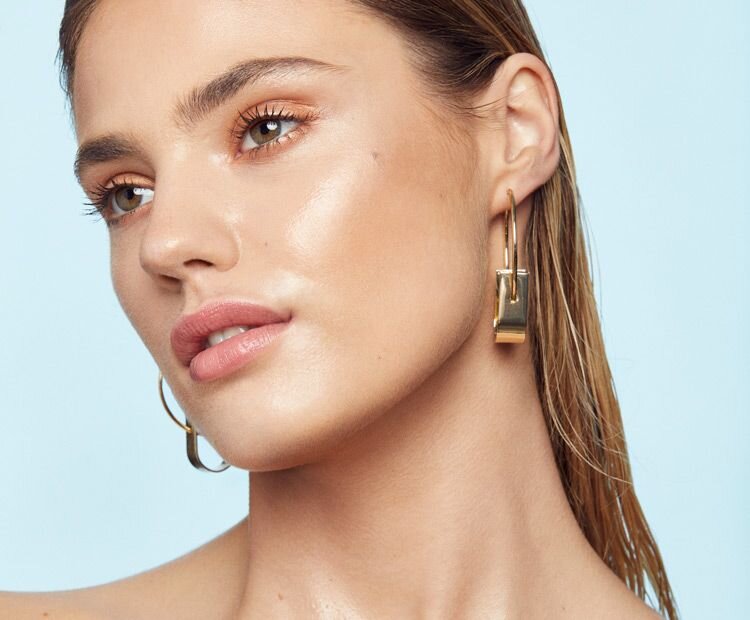 https://inspiredot.net/lifestyle/1589-makeup-trends-for-2019/