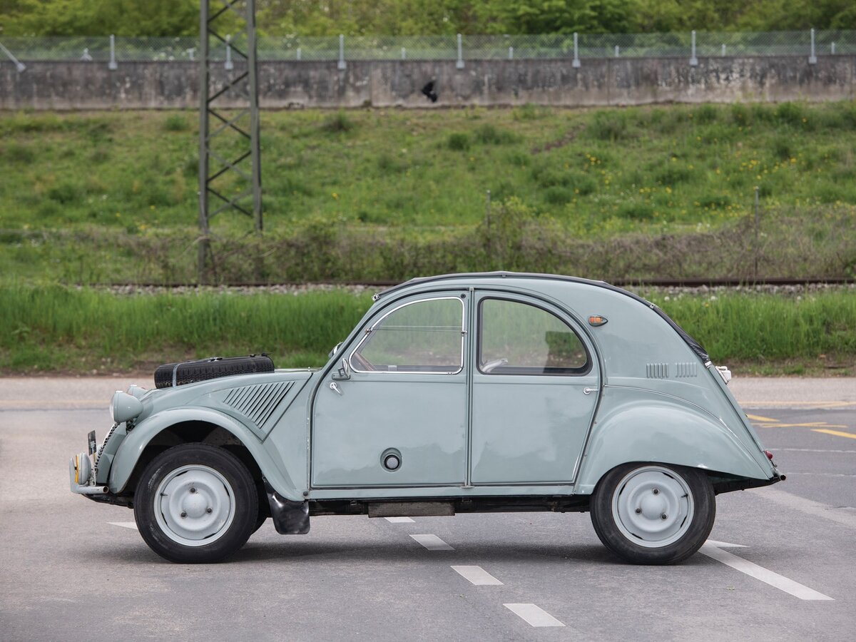 Citroen 2cv 4x4 Sahara 1958