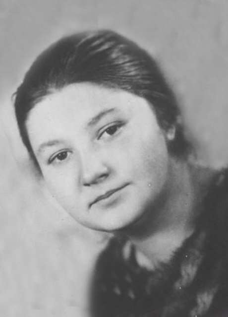 Вера Францевна Менчик (по мужу Стивенсон; чеш. Věra Menčíková, англ. Vera Menchik; 16 февраля ( 1 марта по новому стилю) 1906, Москва — 27 июня 1944, Лондон) — первая в истории чемпионка мира по шахматам  
