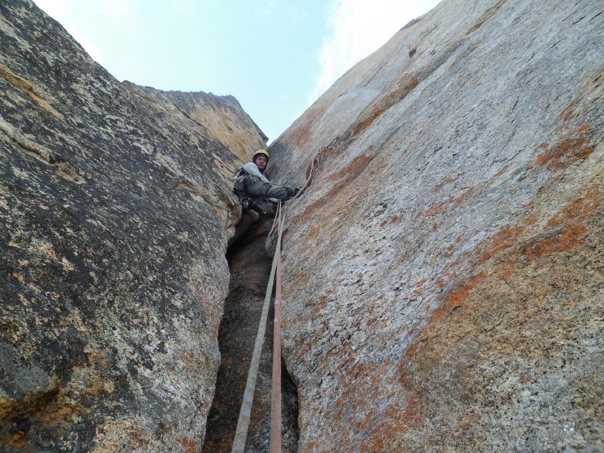 Ну маршруте 5Б кт. сложности на в. Морян. Баргузинский хребет, Республика Бурятия. 