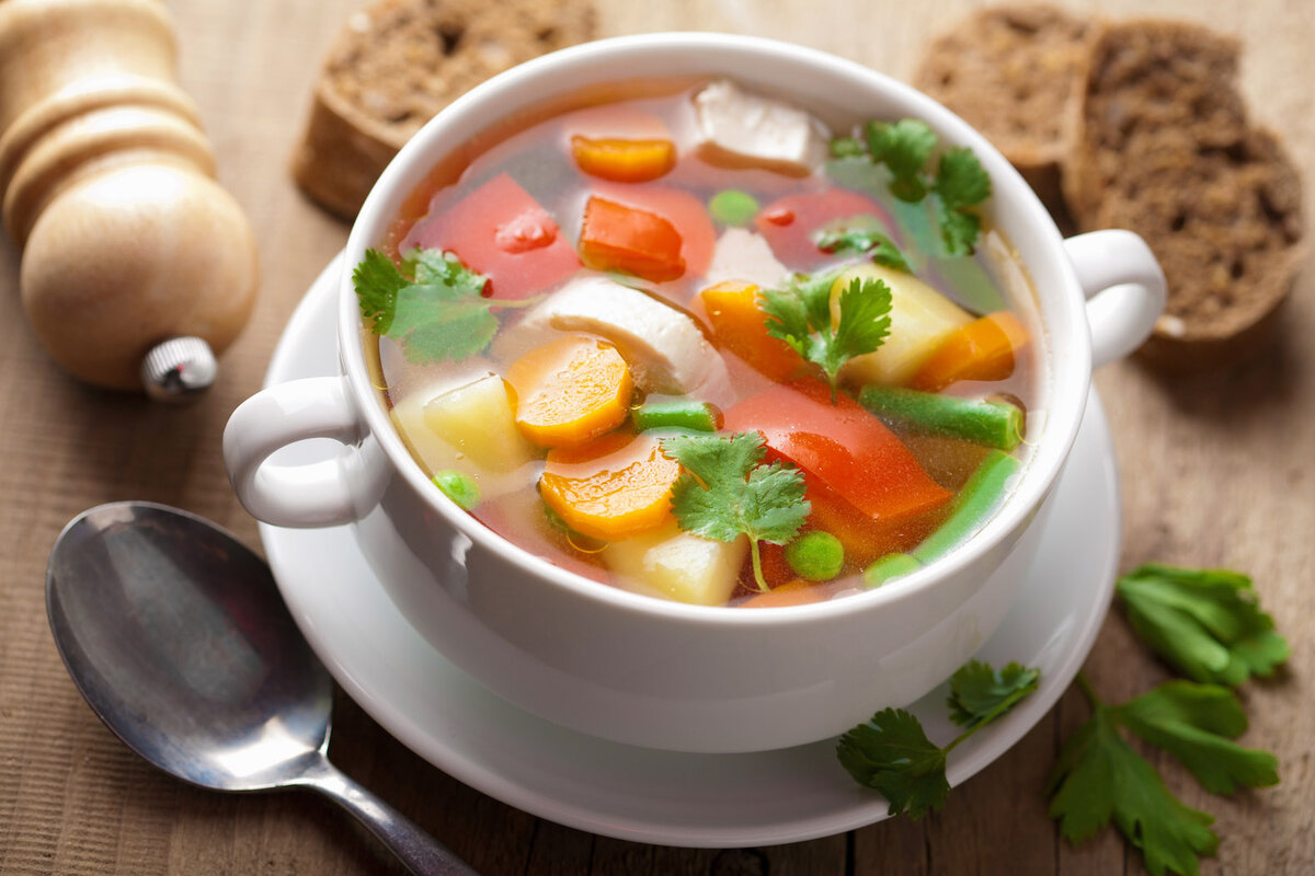 Сколько и как хранить суп: в холодильнике, при комнатной температуре, в термосе