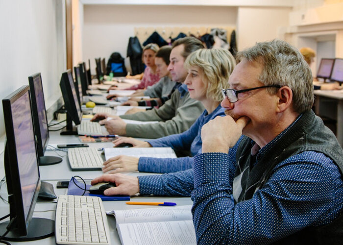 «Профессионал» как кузница кадров: работодатели забирают выпускников учебного центра прямо с экзаменов