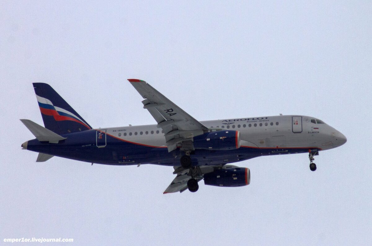 Sukhoi Superjet 100 рейсом SU2041 Загреб - Москва