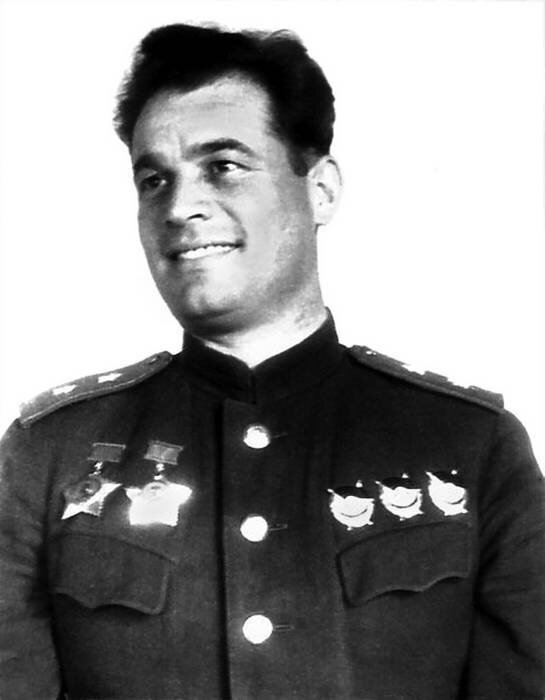 Генерала Черняховского обвиняют в в убийствах мирных европейских жителей, бойцов Армии Крайовой и даже советских солдат.