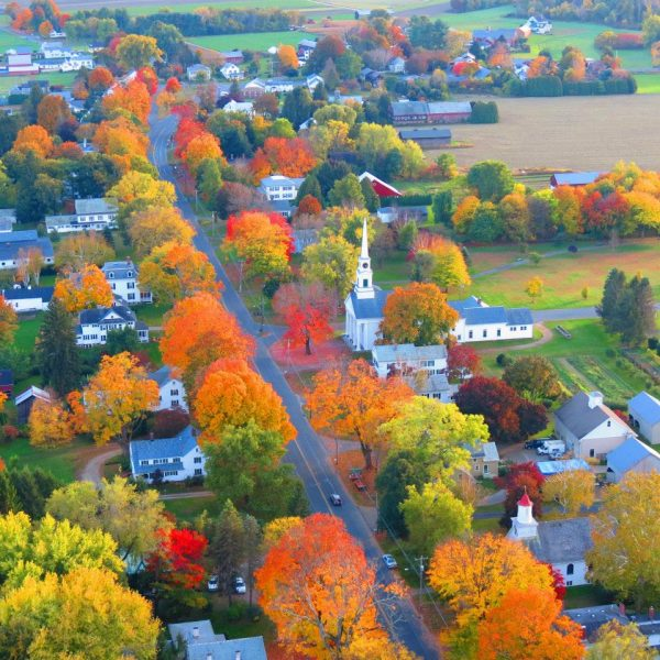 Hidden Hills Массачусетса наших друзей, как настоящие Hidden Hills Калифорнии, где живут знаменитости. 