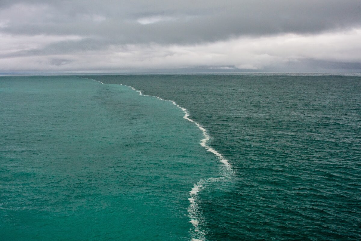 Граница морей               Фото из открытых источников