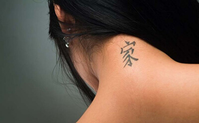 Популярные татуировки на шее