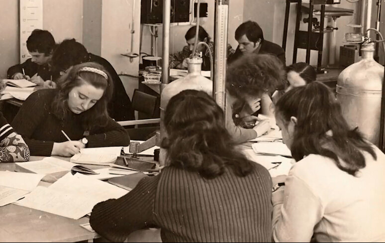 Советские студенты (первоисточник - сеть Интернет)