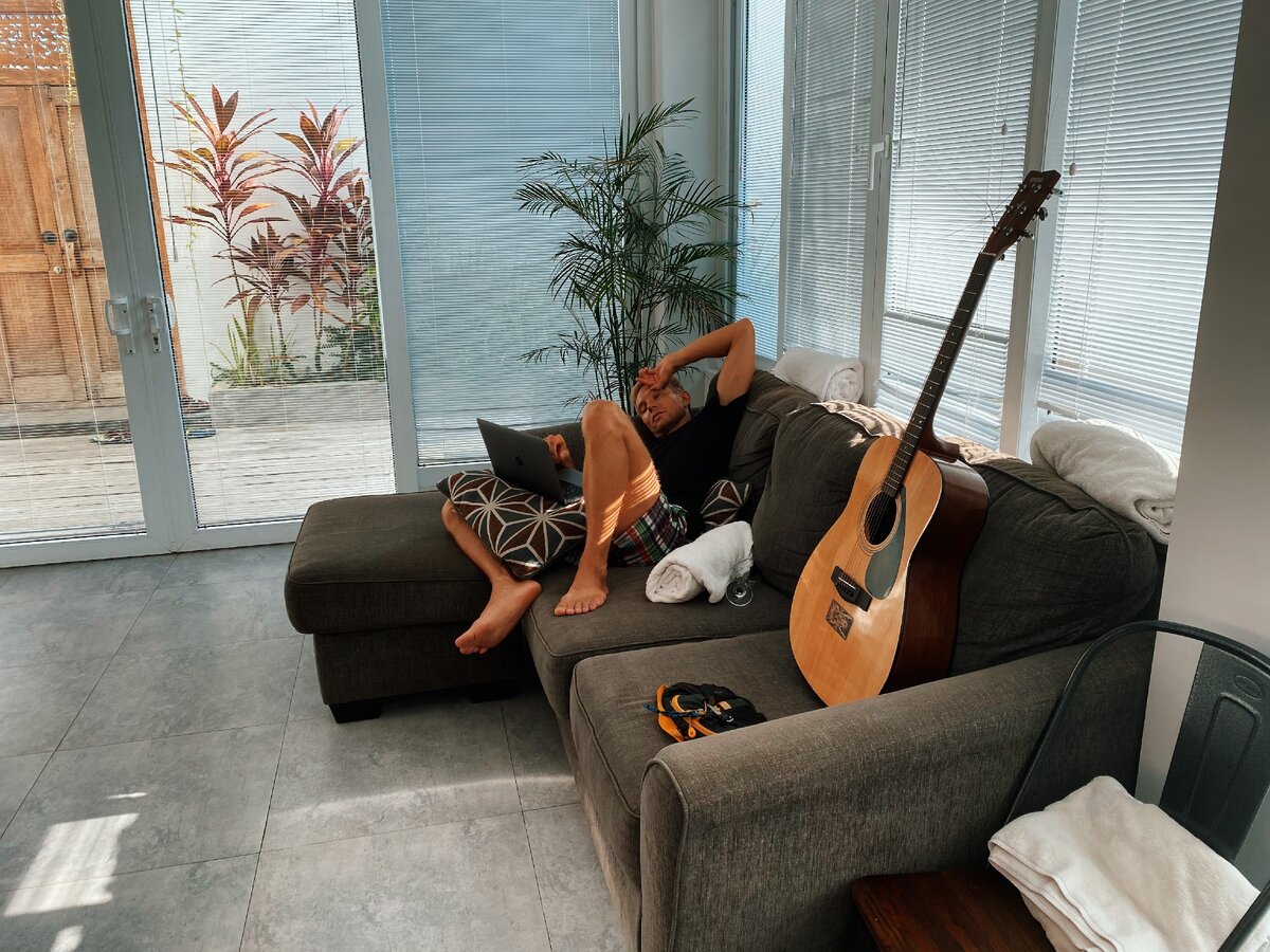 Творческий процесс плавно переходящий в сон и обратно. Главное не сдаваться :)