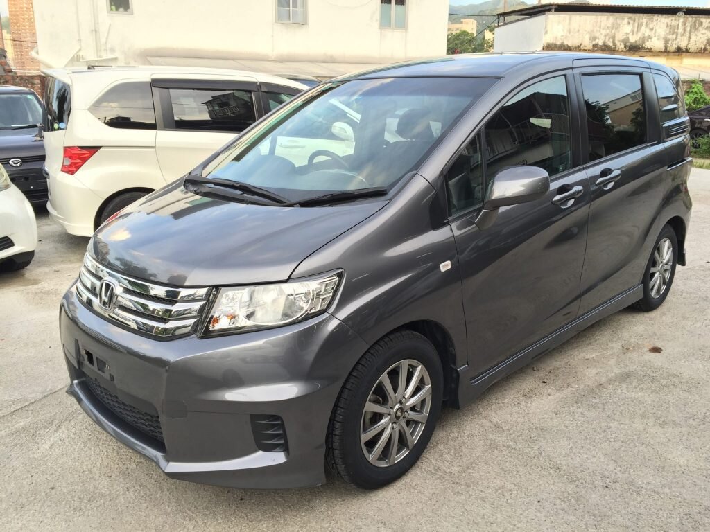 Honda freed spike 2010