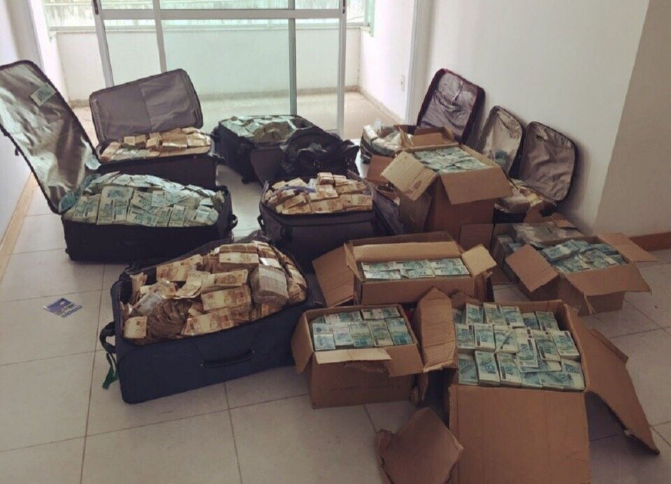 Становись богатым человеком со мной💸