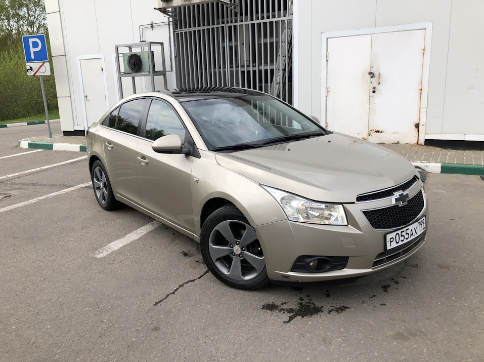 Chevrolet Cruze - фото 1