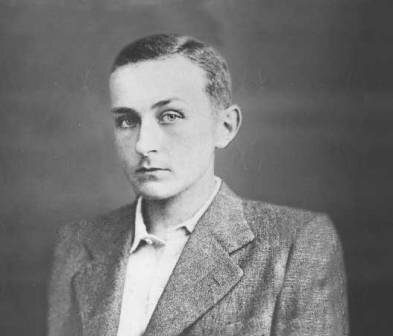 После смерти матери. Сколько скорби в глазах почти еще ребенка!