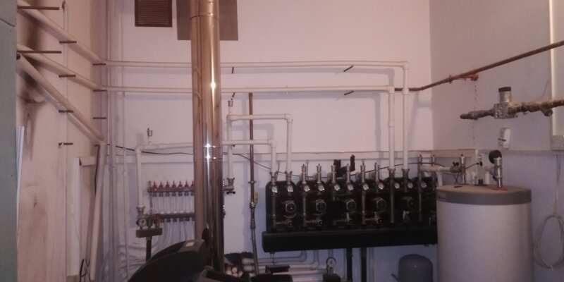 Котельная в этом доме. Дорогие материалы и плохой монтаж