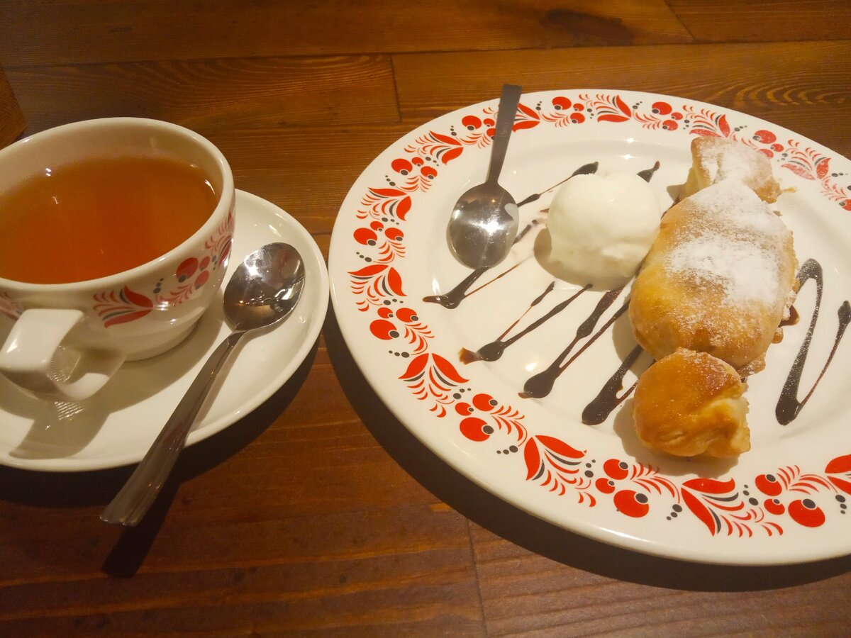 Очень вкусный вишневый штрудель 🥐на десерт и травяной чай🍵