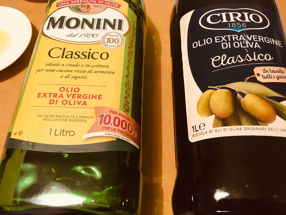 Фото: Piano Piano (то, что в блюдце слева, – Monini, масло посередине с фото выше – Cirio)