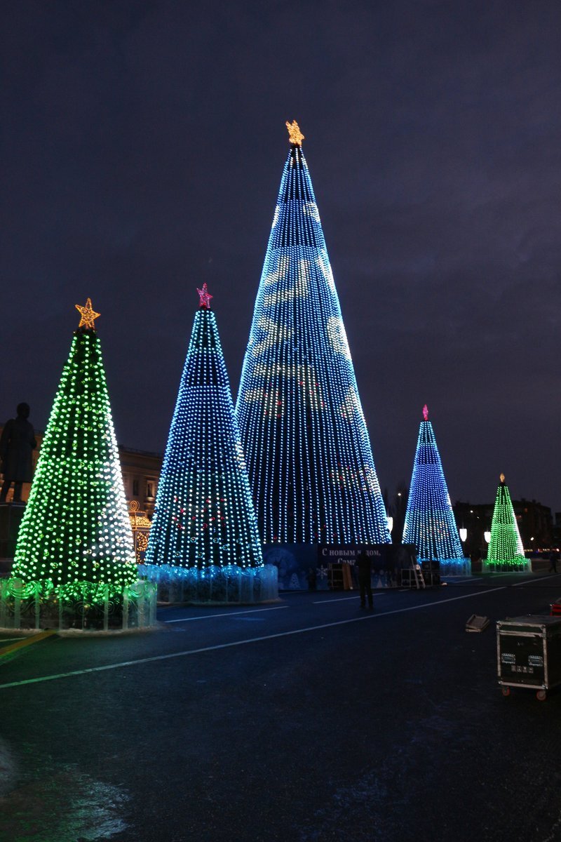 До какого числа стоит елка в самаре. Самара елка на площади куйбышева. Площадь куйбышева самара 2022. Самара елка на площади куйбышева 2021. Новогодняя самара.