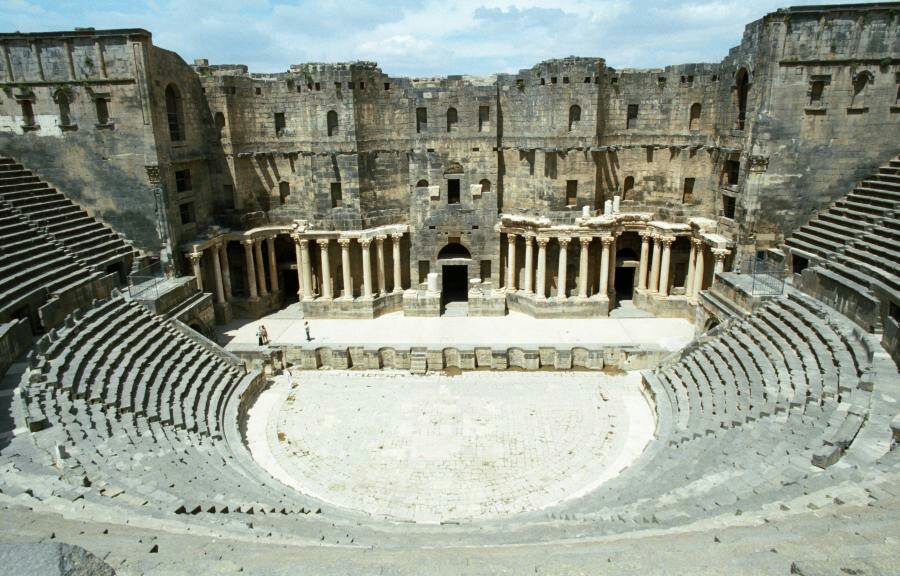 Древняя церковь в виде амфитеатра. Взято из книги по НХ «Забытый Иерусалим. .. «