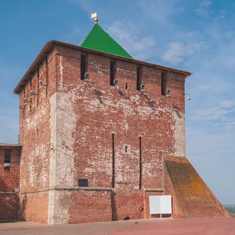 Георгиевская башня датируется XVI веком