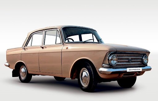 Москвич 412 с красивыми круглыми фарами