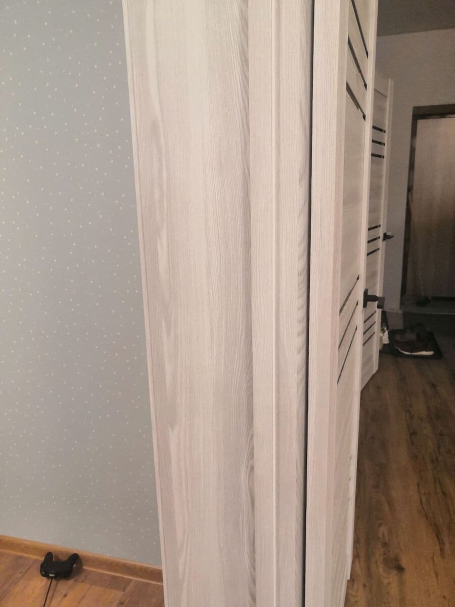 широкая коробка - это лучшее, что можно было придумать для такой композиции