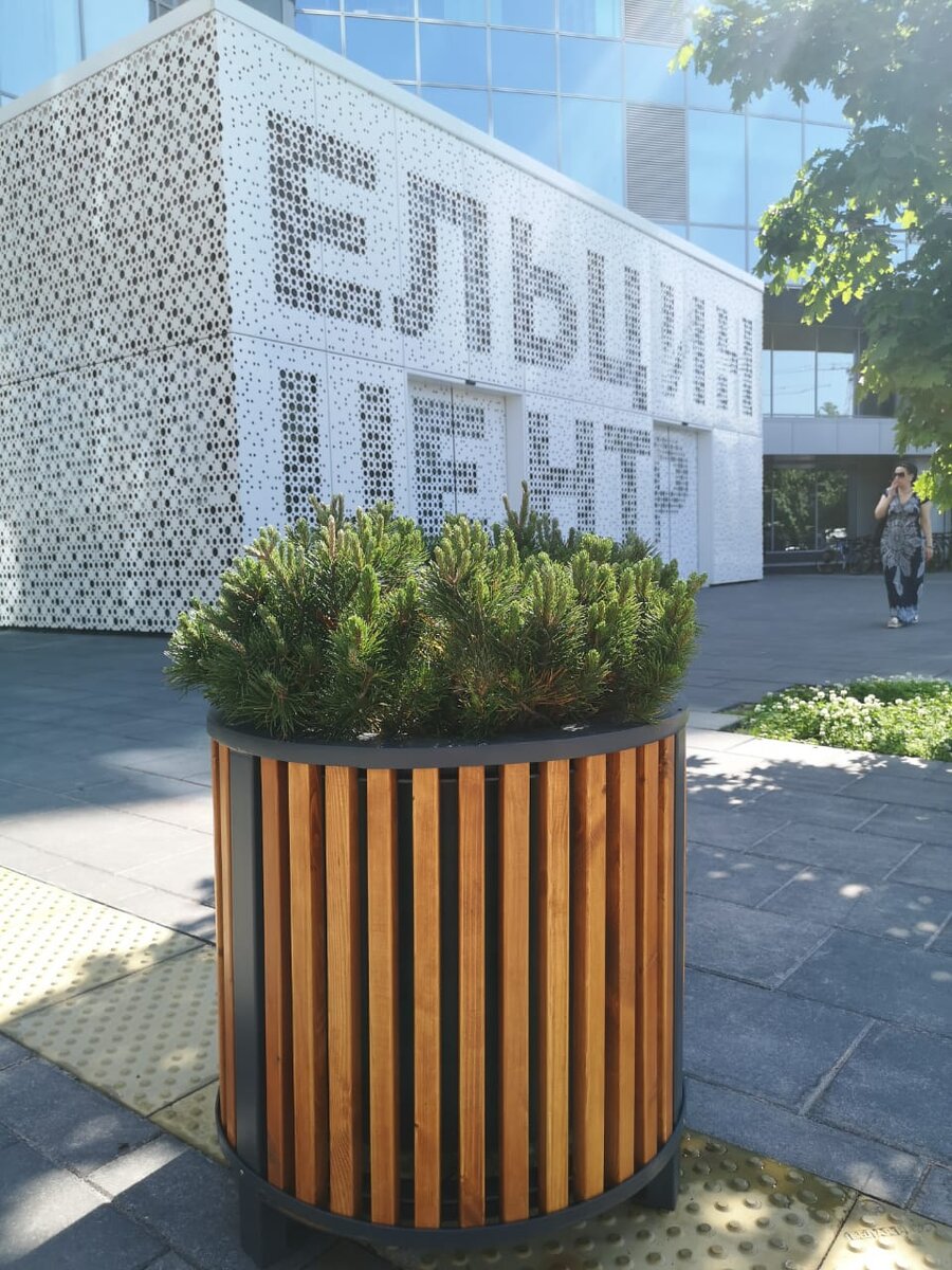 Масло Osmo на улицах города Екатеринбурга