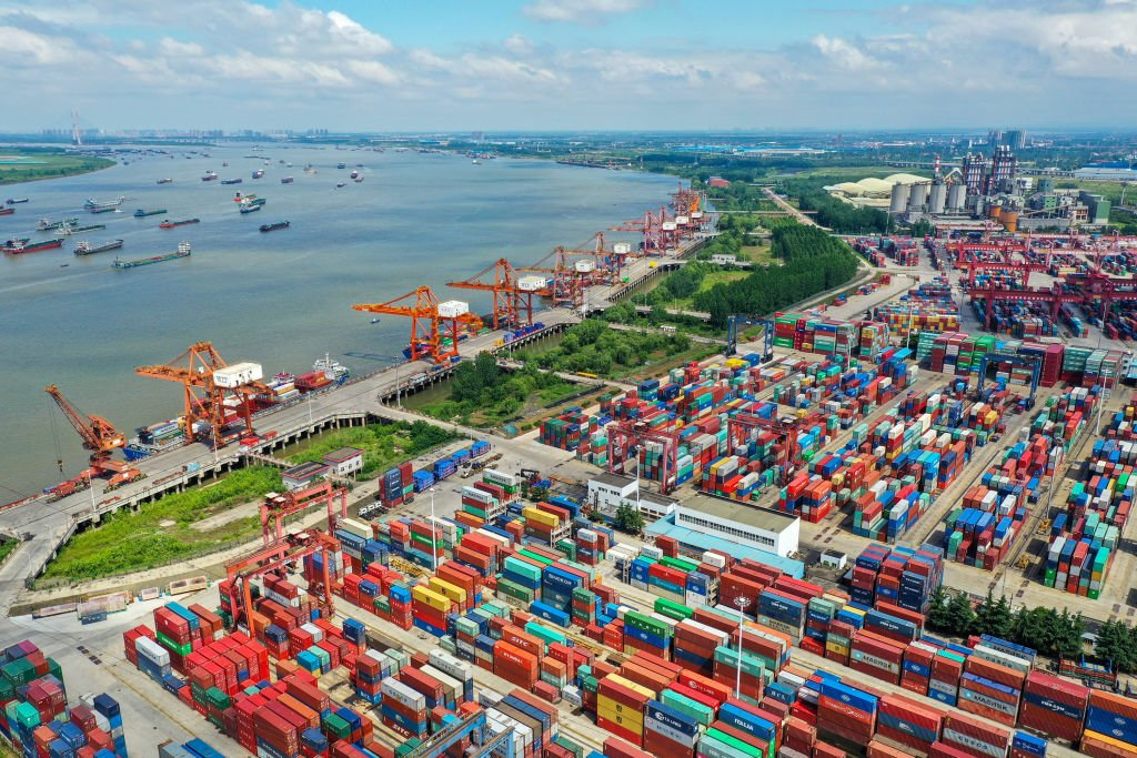 Логистический порт, г. Ухань.