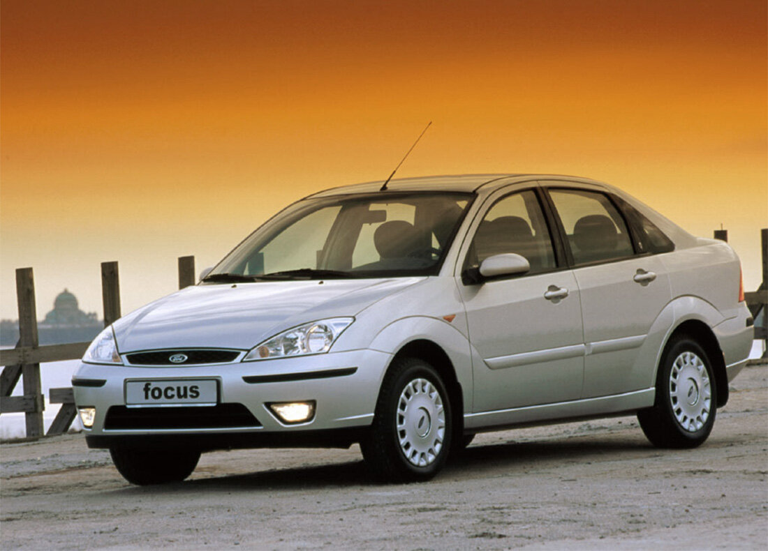 Форд фокус 1 в крыму. Форд фокус 1 белый. Форд фокус 1 в крыму. Ford focus 1998 хэтчбек. Форд фокус 2001 белый.