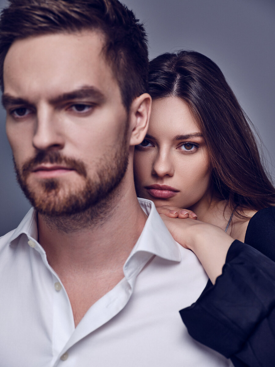 Постер к русской адаптации сериала "Постучись в мою дверь"