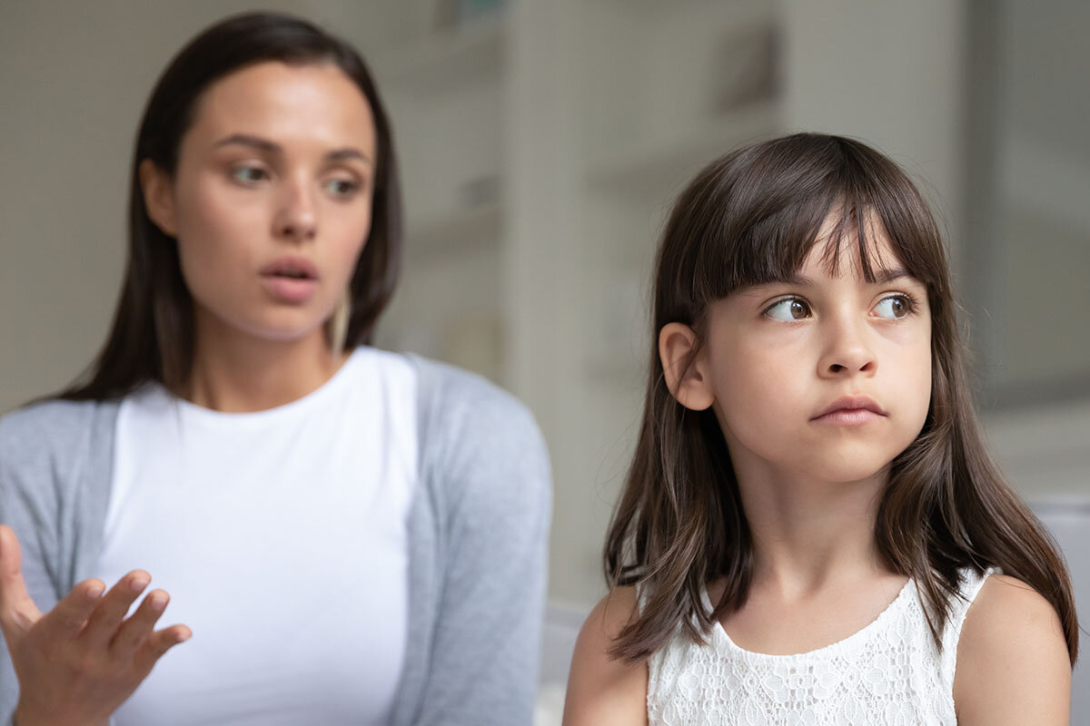    До 14 лет решение о смене фамилии ребенку принимают родители