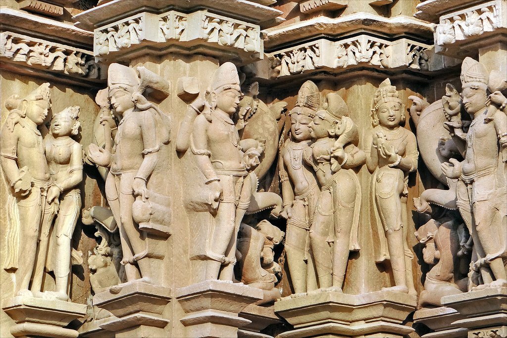 Каджурахо, самый невинный фрагмент барельефов