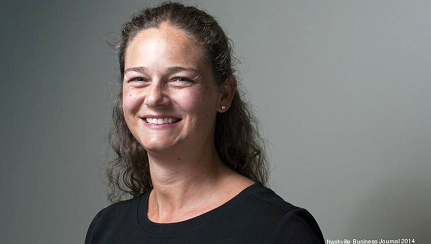 Тина Ходжес совладелец и исполнительный директор  Advance Financial