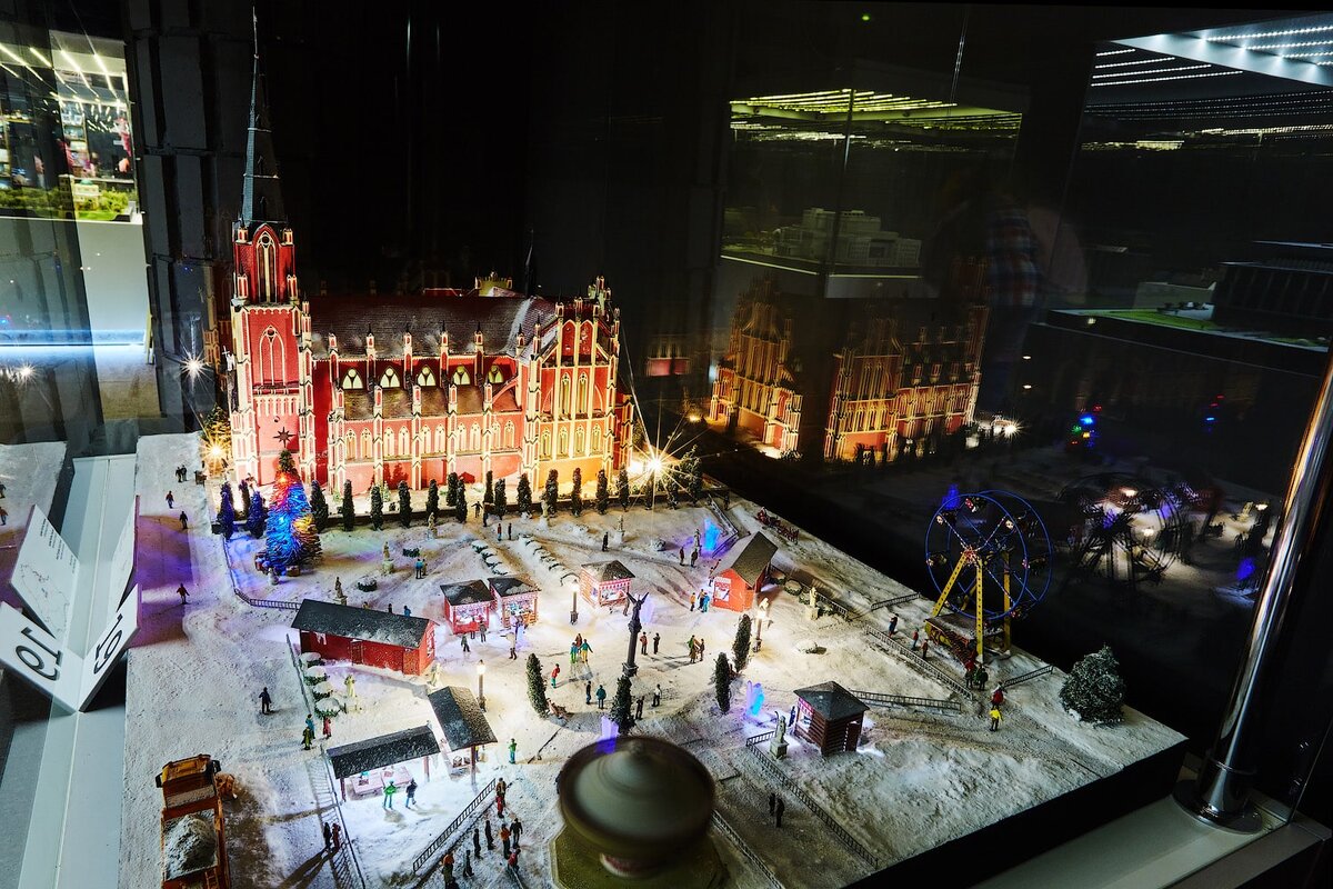 Экспозиция музея миниатюр "Страна Мини" (костел в Гервятах)