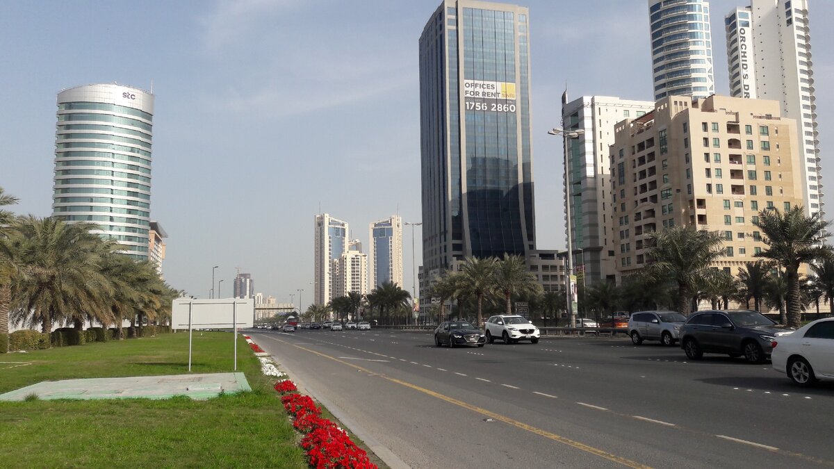 Бахрейн для Саудовской Аравии как Лас-Вегас. Две арабские страны, но такие разные